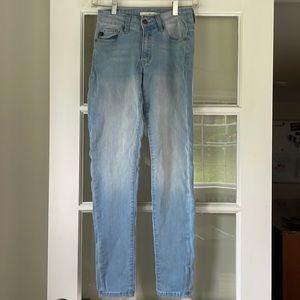 light wash KanCan skinny jeans/jeggings
